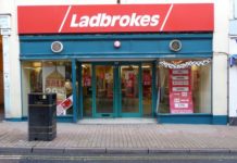 Entain pens retail horse racing content deal with SIS